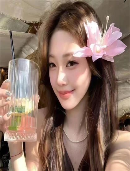 《在荒丘上狩猎》表演技巧：的情感表达与人性探索 揭示人性的复杂与美好