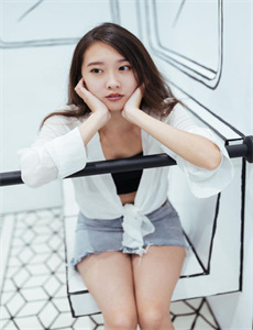 99精产国品一二三产品-两男添一女60分钟视频
