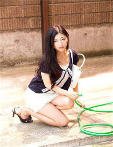 狼皮之下